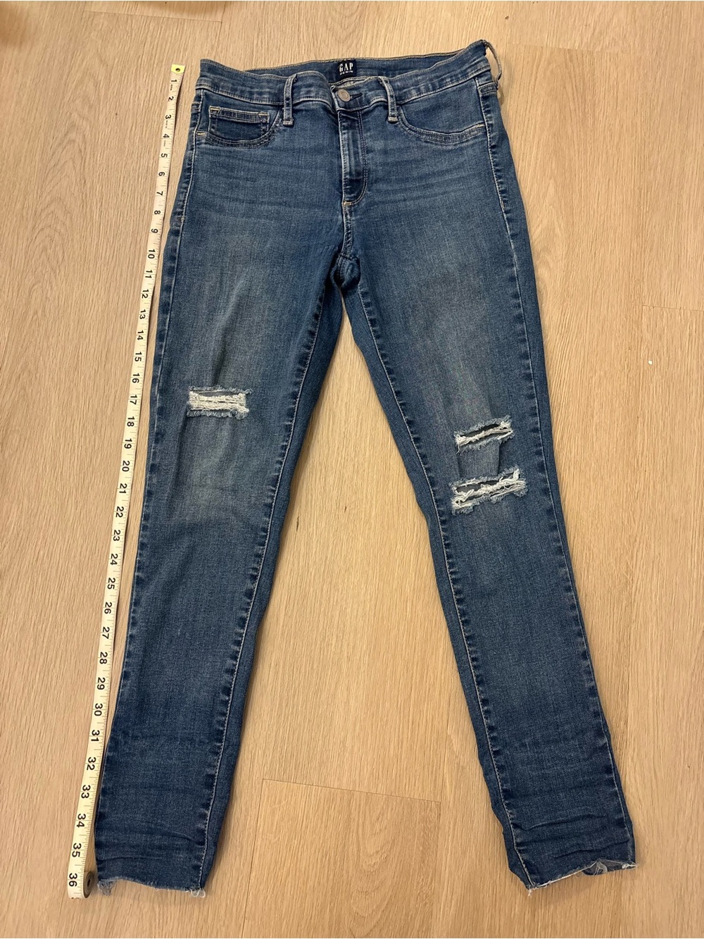 GAP Women’s Blue Ripped Skinny Jeans